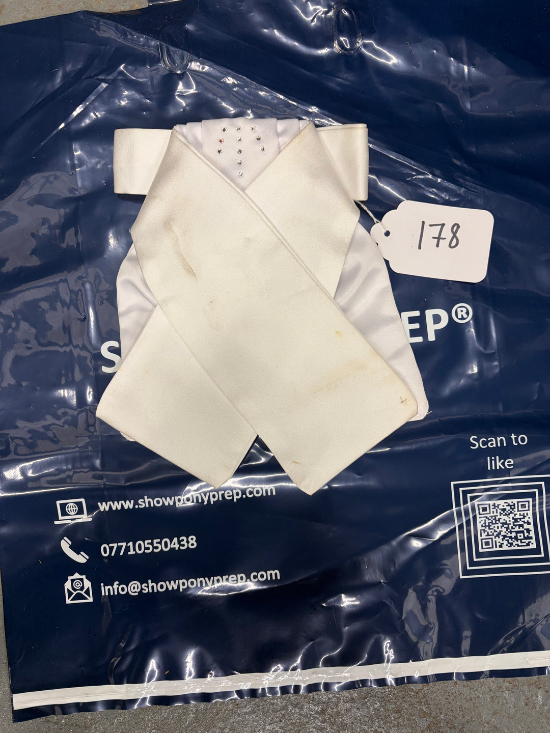 Lot 178 - Stock with Diamonds