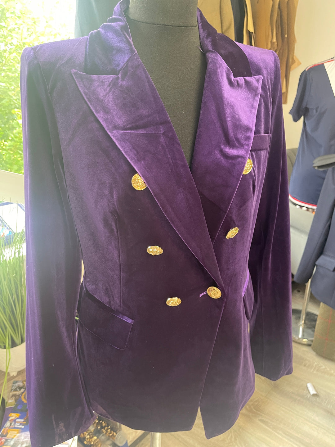 SALE: PURPLE VELVET BLAZER