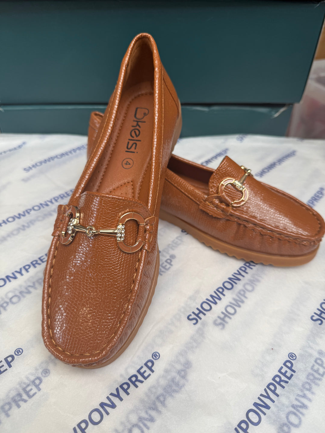 DECK SHOES - The Comfort Shoe Collection - Style 19 Camel