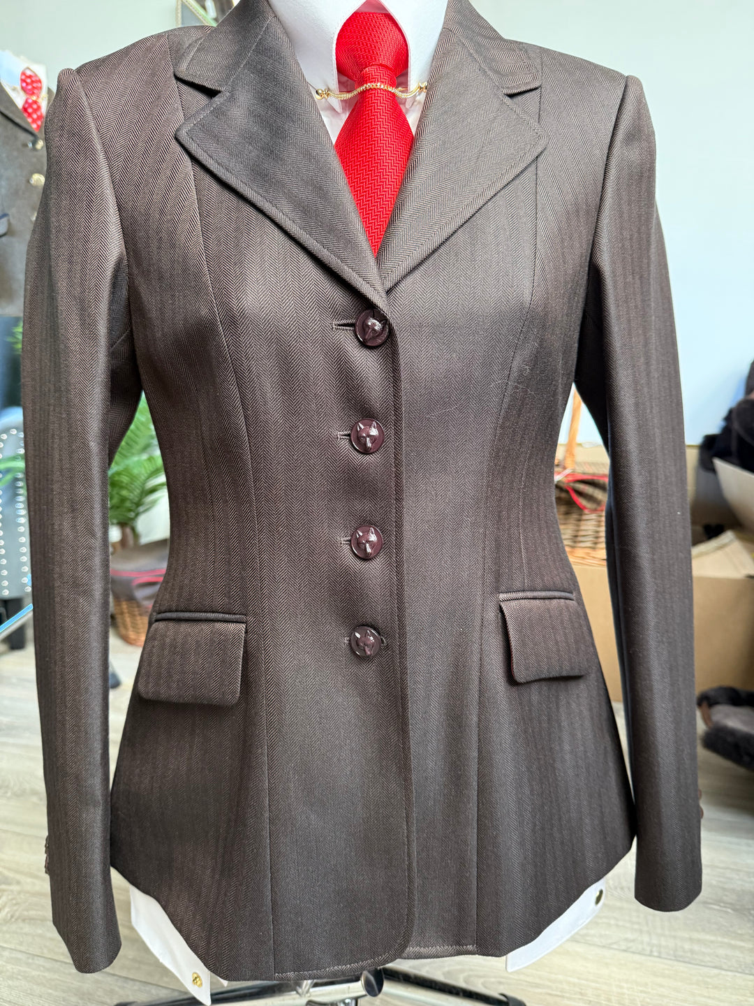 IN STOCK: Princess Cut Lightweight Brown Tweed -023